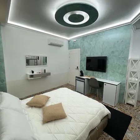 Boutique Galeon Отель Кальпе