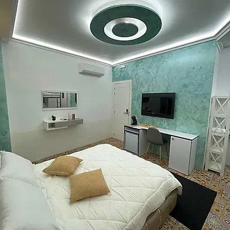 Boutique Galeon Hotel *